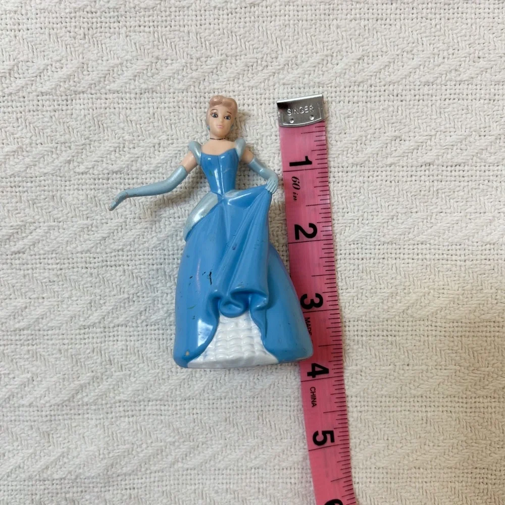 DISNEY Princess Cinderella Cake Topper - Blue dress, 4